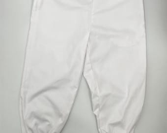 Hexenhosen weiß in Größe L - Hexenhose in Größe L - Pumphose Größe L - weiße Hexenhose aus strapazierfähigem Material waschbar bis 60 Grad