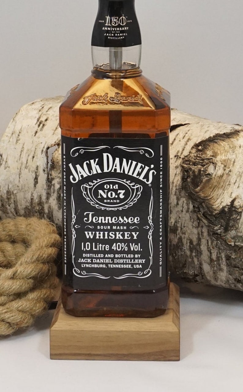 Jack Daniels Lampe, Geschenk für Ihn, Bareinrichtung, Geburtstagsgeschenk Freund, Whislylampe, Bottlelamp gefüllt, Weihnachtsgeschenk Bild 4