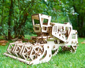 Mechanical Wooden Puzzle Combine Harvester, Model Kit, Craft Gift, Gift for Teens 14+, Combine Harvester