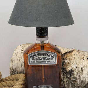 Lampa stołowa, lampa na butelkę, prezent dla mężczyzny, lampa do whisky, prezent na rocznicę, prezent na Dzień Ojca, prezent na Boże Narodzenie dla niego