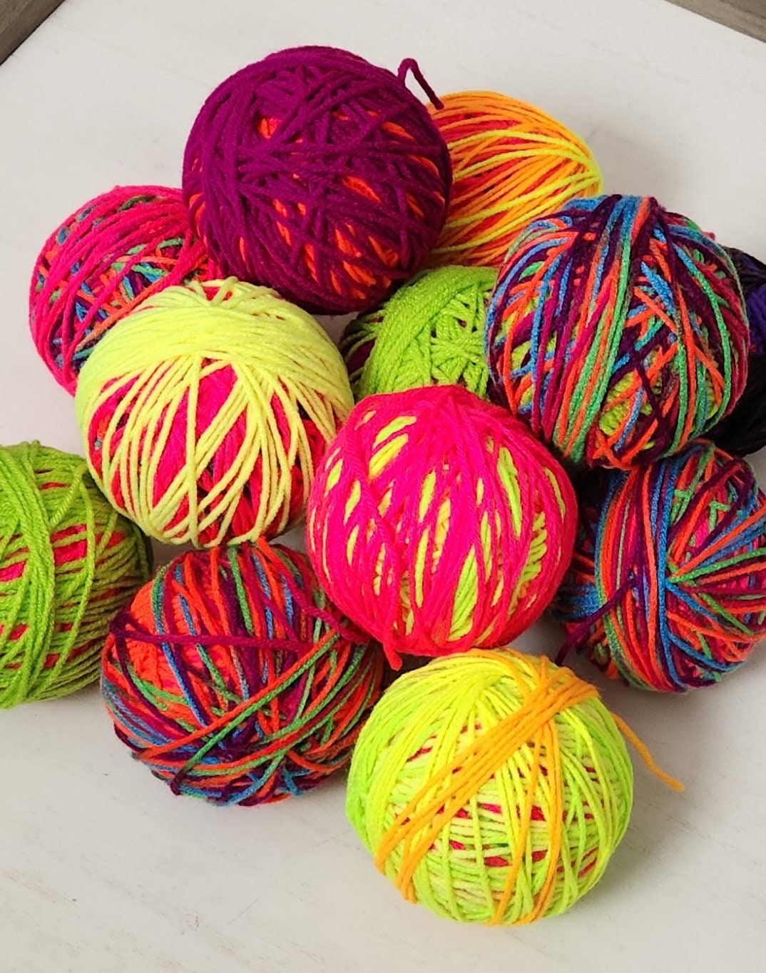 Multicolor Mini Yarn Balls for Carfts, Colorful Yarn Box, Handmade Yarn for  Scrap Crochet and Knitting, Choose Your Box Size. 