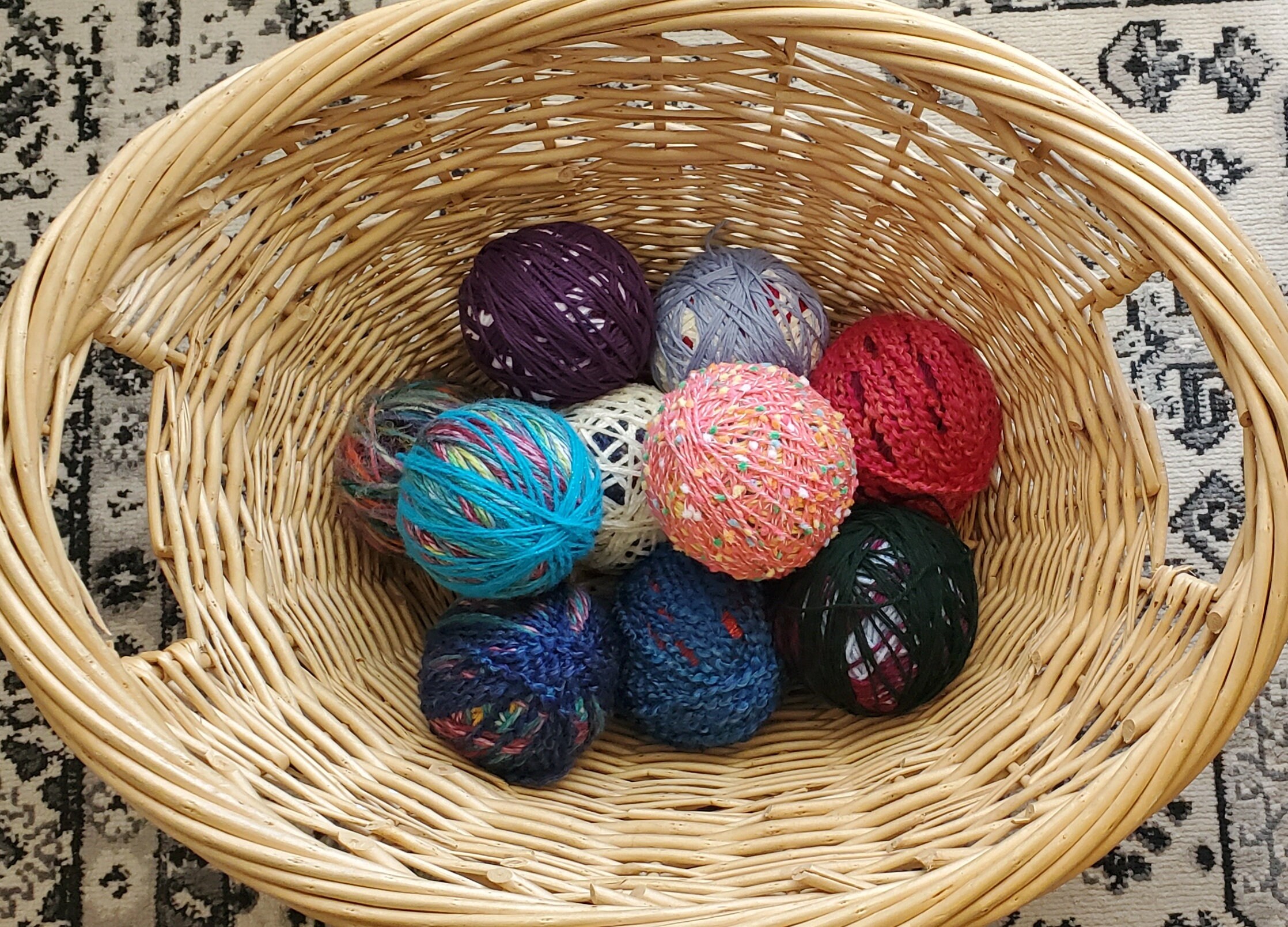 Scrap Yarn Ball - MatayaMade