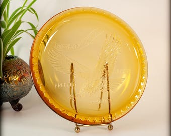 Vintage Tiara Glass Year of the Eagle 1982 Commemorative Plate Amber 8"
