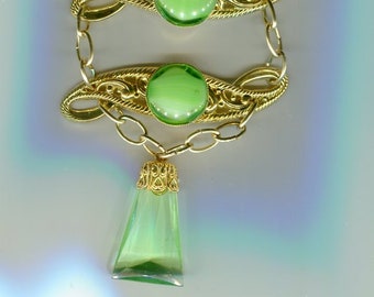 Medieval Renaissance necklace gold with pendant in peridot look size 72