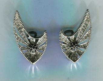 filigree Medieval Renaissance rhinestone ear clips crystal + silver 35 x 21 mm
