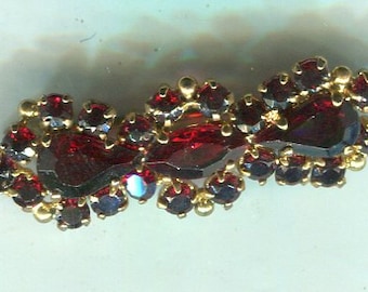 Medieval Renaissance rhinestone brooch garnet-red + gold 40 x 14 mm