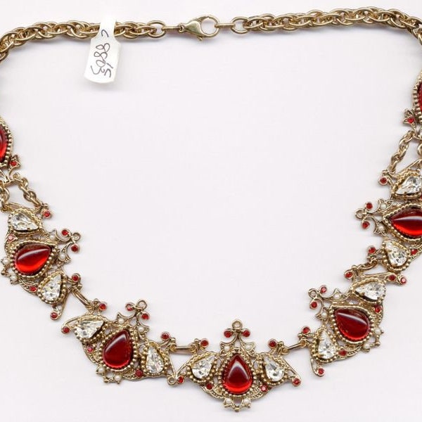 Collier médiéval Renaissance or + taille rubis. 50