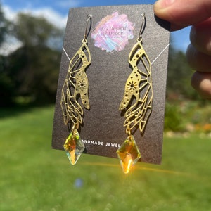 Celestial Hand Suncatcher Dangle Earrings-Iridescent rainbow statement festival magical aura crystal prism hypoallergenic