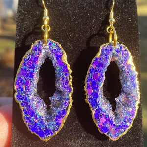 Purple/Pink Colorshift Geode Earrings/Agate Geo Druzy Lightweight Statement Earrings/Iridescent Dangle Rainbow Sparkle Handmade Festival image 5