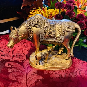 Hindu God Nandi Statue - Hinduism Sacred Cow Figurine for Home Mandir Puja Item Temple Pooja Statue Diwali Gifts for Indian Friends Man