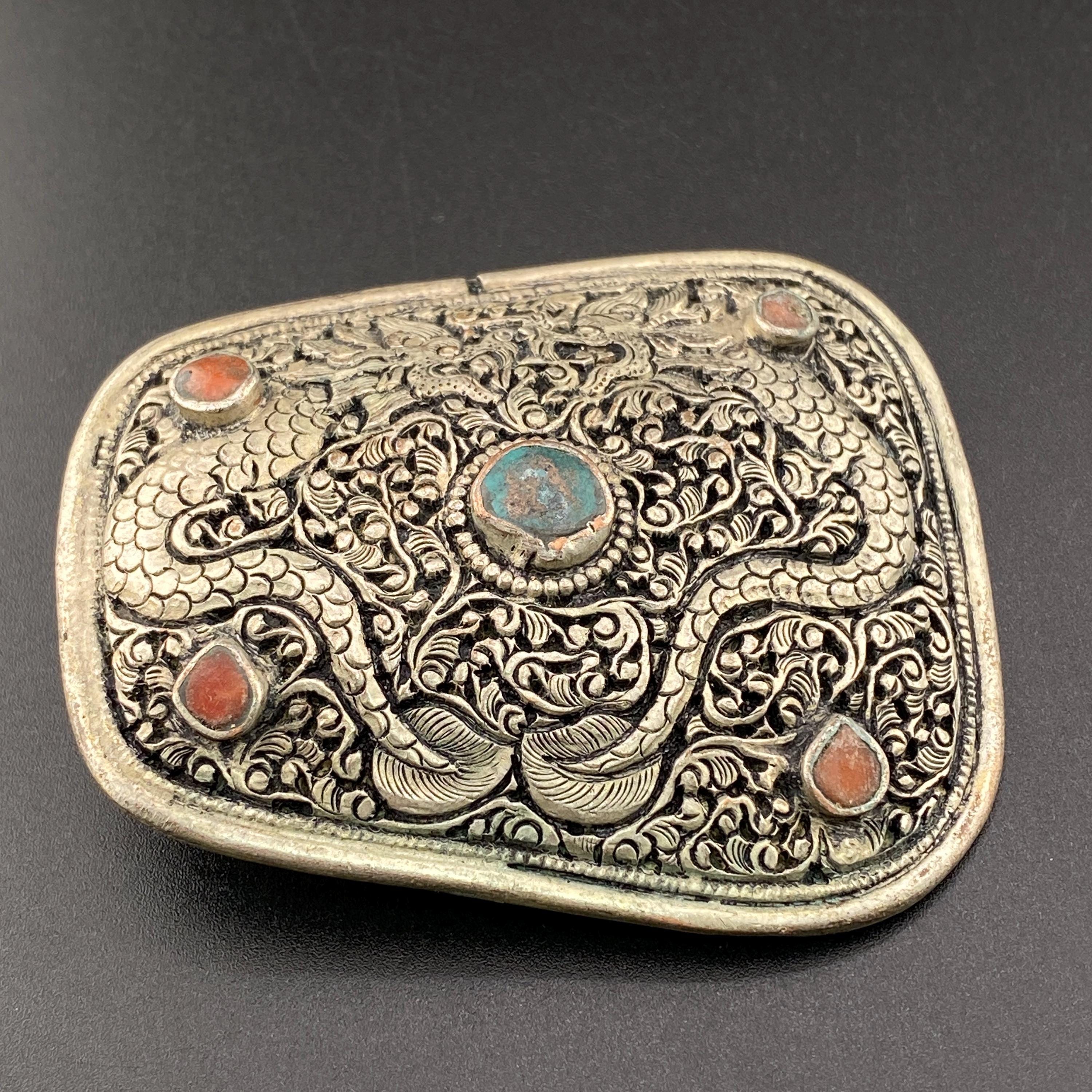 Double Dragon Belt Buckle: Vintage Silver Plated Filigree  display picture 1