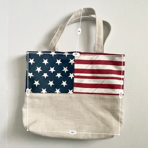 PATRIOTIC BEACH TOTE| Stars And Stripes Fabric Tote| American Flag Canvas Beach Shoulder Bag| Aesthetic Canvas United States Tote Bag| Totes