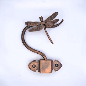 Schmiedeeiserne Libellen-Briefkasten-Flagge: Rustikale Gartendekoration