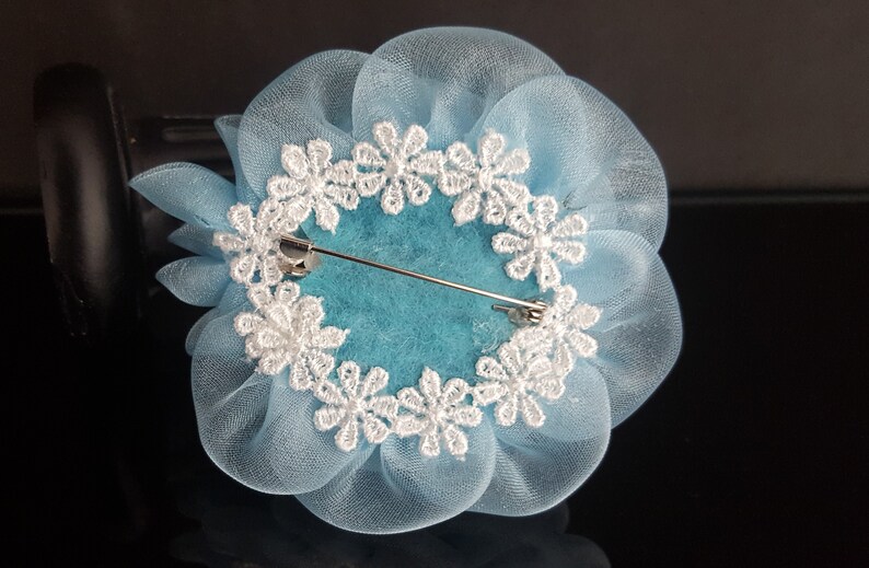Badge-flowers brooch wedding