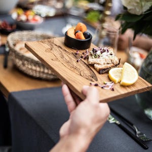 Cutting board fish engraving / handmade wooden breakfast board / personalized engraving