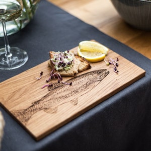 Cutting board fish engraving / breakfast board wooden board wooden snack board laser engraving personalized engraving image 1
