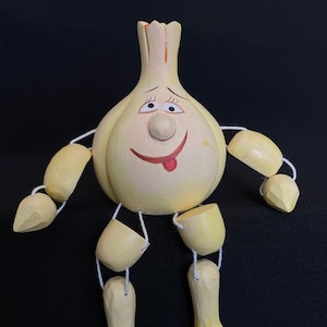 Garlic - Vegetable Art - Gifts for Vegan - Foodie Gift - Gift for Mom - Decorative Collectibles - Wooden figurine