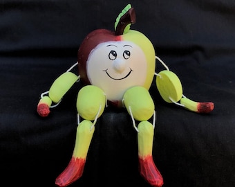 Pomme verte et rouge - oeuvres d'art fruitières - cadeaux pour végétaliens - cadeau pour gourmets - cadeau pour maman - objets de collection décoratifs - figurine en bois