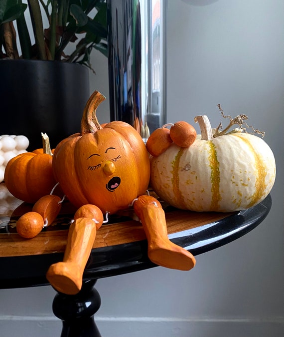 Sleepy Pumpkin Shelf Sitter – Fall Holiday Decor (4x4