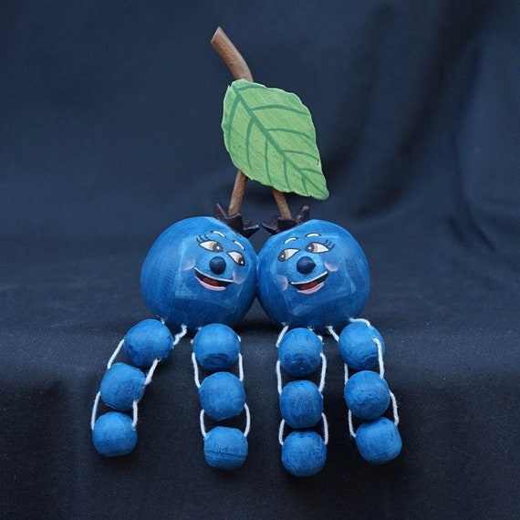 Blueberries Wooden Figurine – Foodie Vegan Gift, Decorative Collectible
