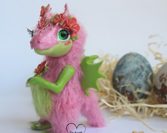 Dragón de primavera, dragón de juguete, dragón con cuernos, muñeca OOAK, lindo bebé dragón, mullido, pequeño dragón de orejas, dragón, juguete coleccionable