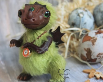 Primavera Dragón Dragón juguete Cuernos dragón juguete OOAK muñeca Lindo bebé dragón Fluffy pequeño dragón Dragón Coleccionable Juguete