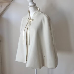 Mariage nuptiale Cape boléro robe veste manteau hiver printemps CLOE image 2