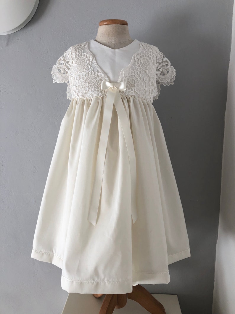 Robe de baptême Robe de fête Fille Bébé Printemps Communion Robe Fleur Fille HELENA image 3