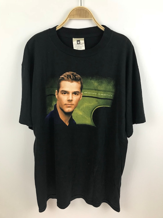 Ricky Martin Singer Shirt Large Size - image 1