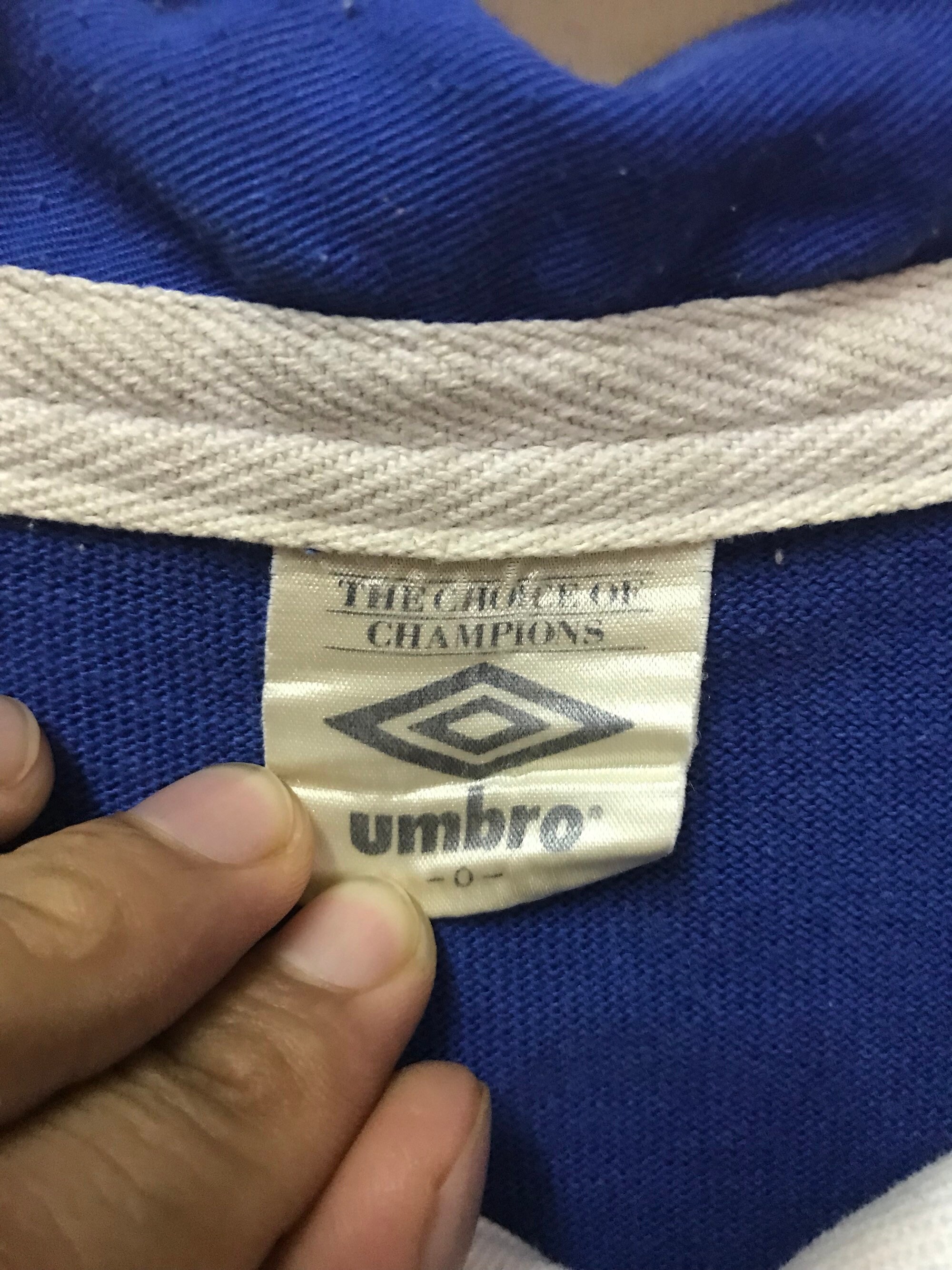 Umbro champion top