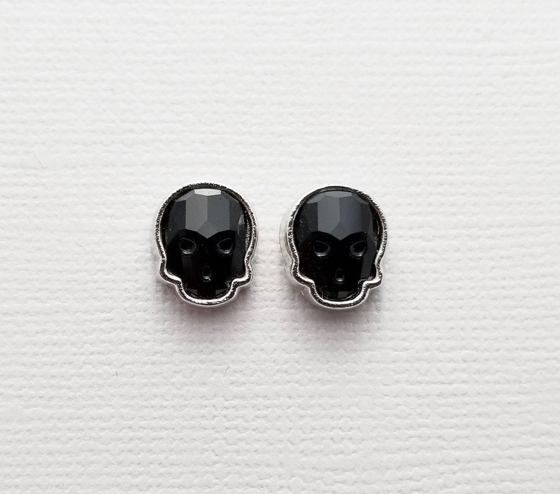 Gothic Pirate Skull Short Drop Earrings