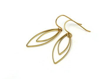 Earrings delicate double leaf brass