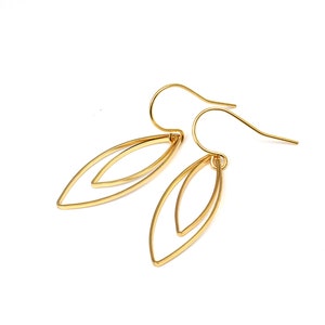 Gold-plated earrings delicate double leaf image 1