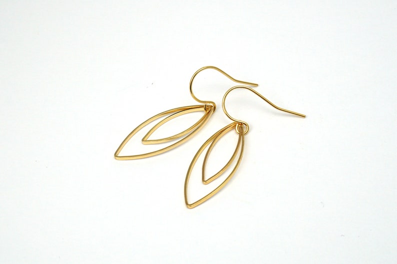 Gold-plated earrings delicate double leaf image 2