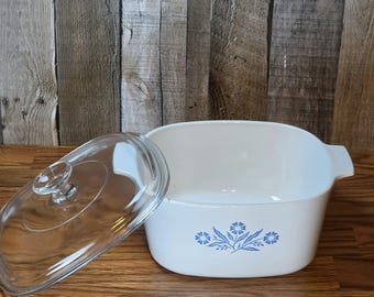 Corning Ware Cornflower Blue 1,5 Quart tiefe Auflaufform, Blue Flower Square Baker mit 21-B Deckel, nicht markiert