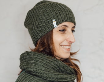 Women's wool knit hat and scarf set, Knitted trendy set bottle green women's beanie and scarf, Chunky knitted hat, Warm winter hat and scarf