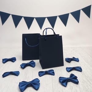 Miniaturowe granatowe papierowe torby, małe torby prezentowe na biżuterię, upominki na przyjęcia, urodziny, baby shower, opakowania, specjalne okazje, stylowy design