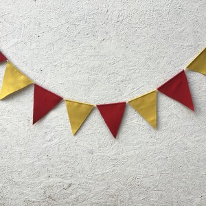 Wimpelkette aus rotem und weinrotem Stoff, Outdoor-Flaggengirlande, Hochzeitsgirlande, Kinderzimmer-Wandbehang, Geburtstagspartygirlande, Spielzimmerdekor Bild 7