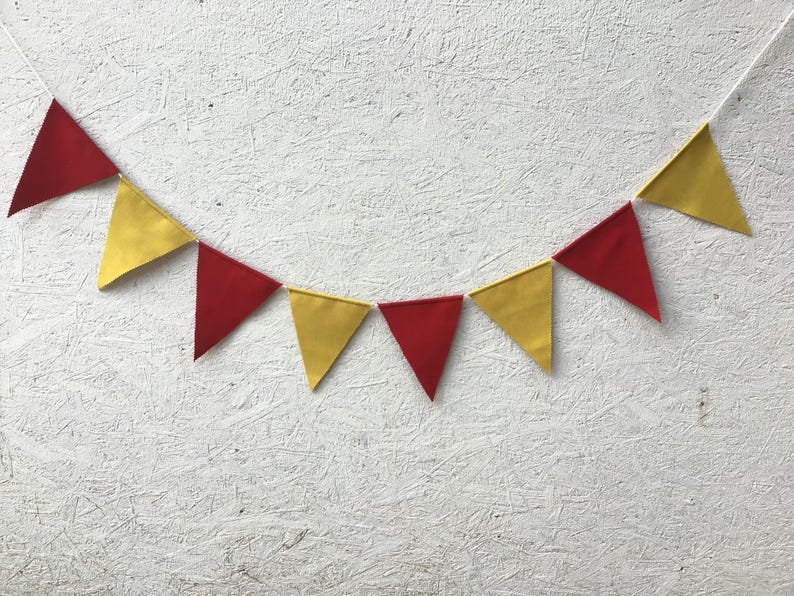 Wimpelkette aus rotem und weinrotem Stoff, Outdoor-Flaggengirlande, Hochzeitsgirlande, Kinderzimmer-Wandbehang, Geburtstagspartygirlande, Spielzimmerdekor Bild 7