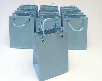 Light Blue Paper Gift Bag: Small, Chic & Perfect for Gifts, Birthdays, Parties!