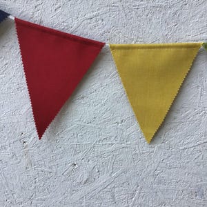 Wimpelkette aus rotem und weinrotem Stoff, Outdoor-Flaggengirlande, Hochzeitsgirlande, Kinderzimmer-Wandbehang, Geburtstagspartygirlande, Spielzimmerdekor Bild 9