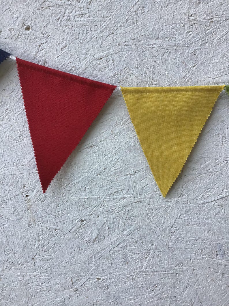 Wimpelkette aus rotem und weinrotem Stoff, Outdoor-Flaggengirlande, Hochzeitsgirlande, Kinderzimmer-Wandbehang, Geburtstagspartygirlande, Spielzimmerdekor Bild 9