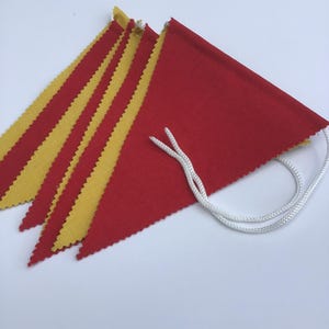 Wimpelkette aus rotem und weinrotem Stoff, Outdoor-Flaggengirlande, Hochzeitsgirlande, Kinderzimmer-Wandbehang, Geburtstagspartygirlande, Spielzimmerdekor Bild 12
