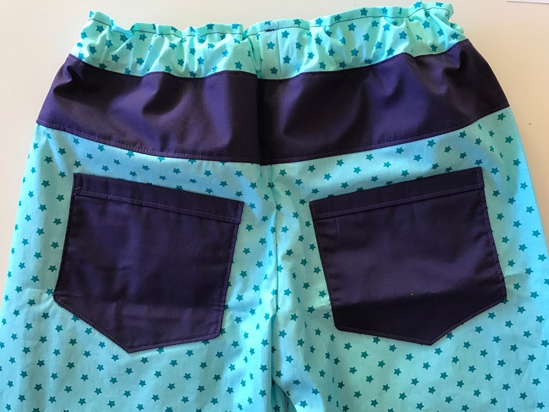 Sommerhose für Mädchen Gr. 140/146 Bild 1