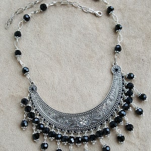 BADRIA necklace image 2