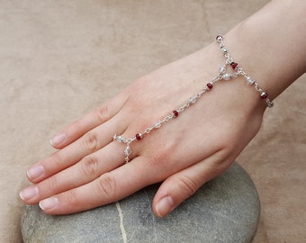 Handschmuck mit Perlen in Silber