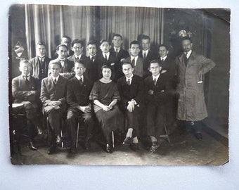 KAUFMANNSPRÜFUNG bestanden Gruppenfoto Lehrabschluß Erinnerung EchtFoto 12,5 cm x 17,5 cm schwarz-weiß Vintage Foto