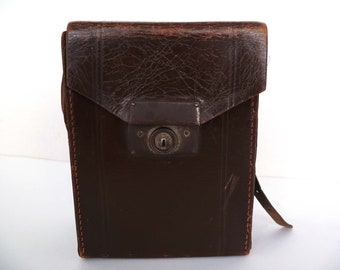 1900s CAMERA QUIVER Dark brown 26 cm high, 13 cm wide, 8 cm deep COLLECTOR'S PIECE Decoration Storage VINTAGE of the 1900s