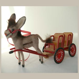 HOUTEN KOETJE+Ezel LANG-OOR Speelwagen 2 bankjes Ezel Lang-Oor MINI Speelgoed Hardboard Houten Koets Geschenken VINTAGE uit de jaren 70/80