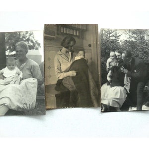PHOTOS DE BÉBÉ DES ANNÉES 1920/30 3 adorables clichés CARTES POSTALES 9 x 14 cm VRAIES photos Photos d'amateurs en noir et blanc Photos de famille Éphimera Scrapbook Bricolage